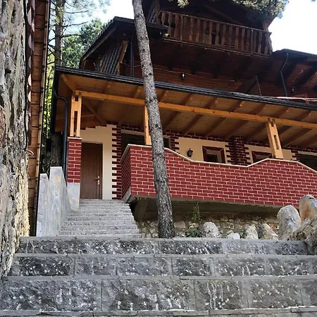 Pepaj بيت خشبي