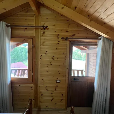 Pepaj Lodge Razëm