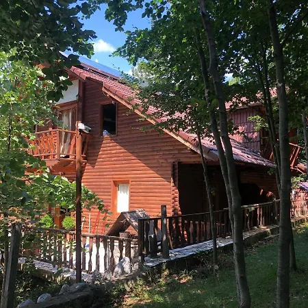 Pepaj Lodge *